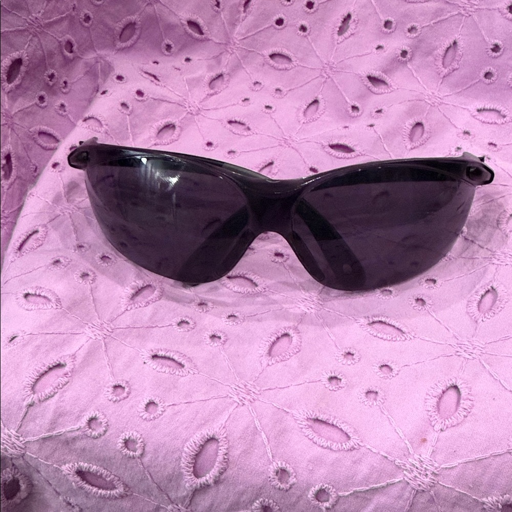 Virtua V4 Black Sunglasses 3M Virtua V4 safety glasses